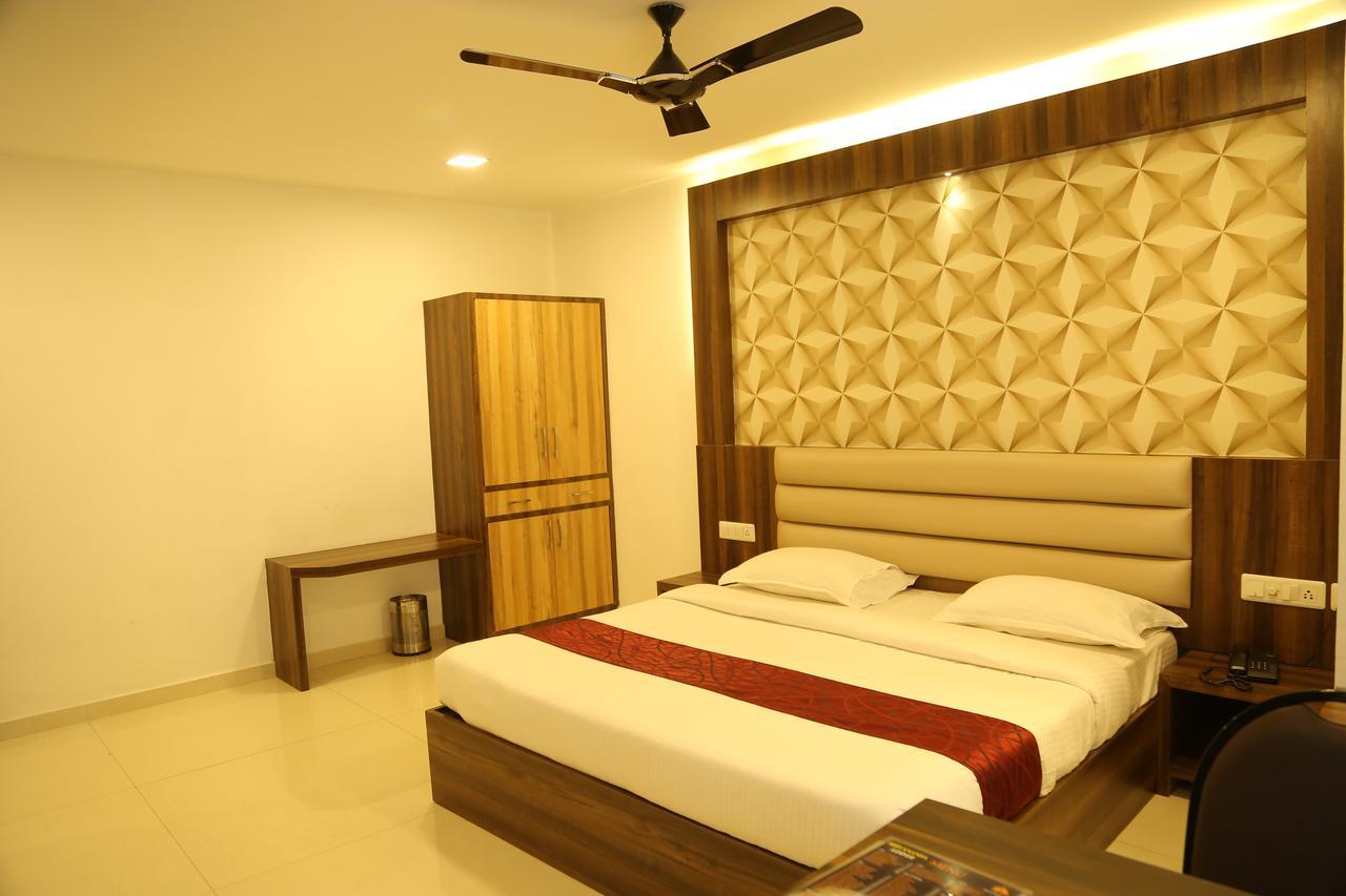 Hotel Shivananda Hospet Exterior photo