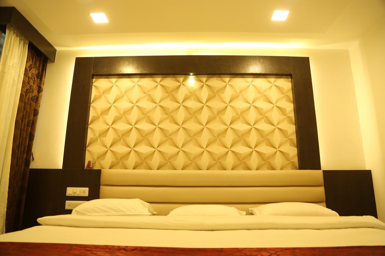 Hotel Shivananda Hospet Exterior photo